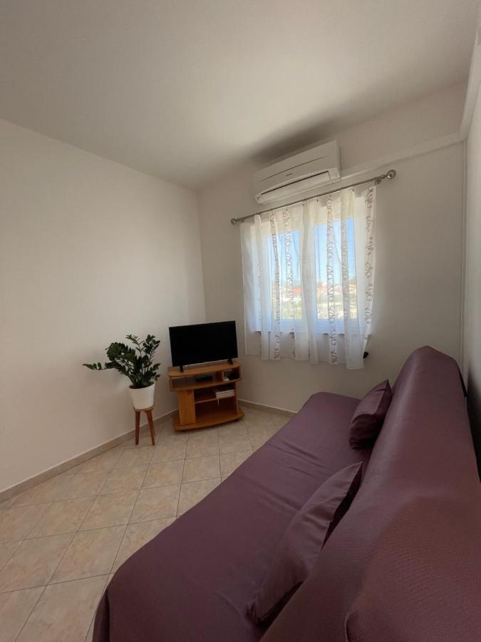 Apartmani Ruzarija Rab Town Eksteriør billede
