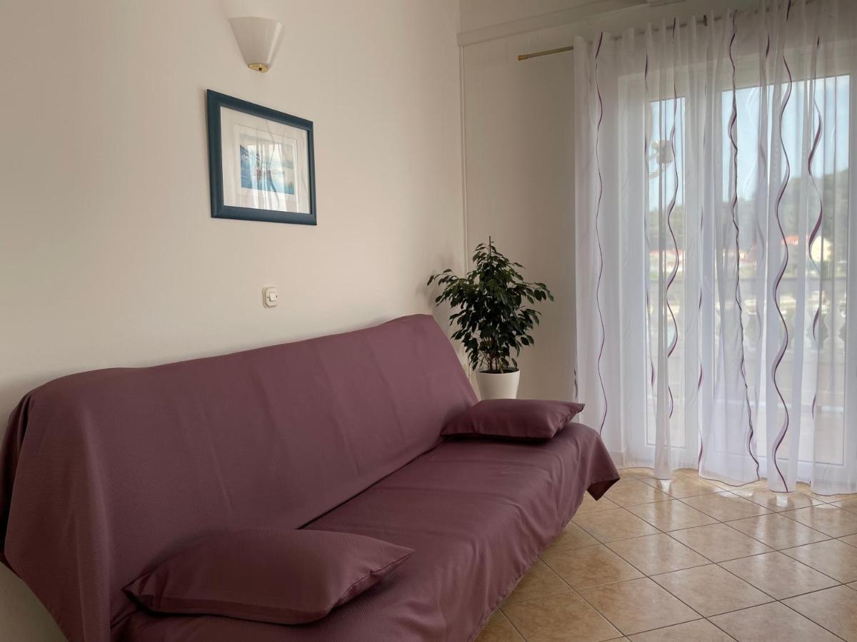 Apartmani Ruzarija Rab Town Eksteriør billede
