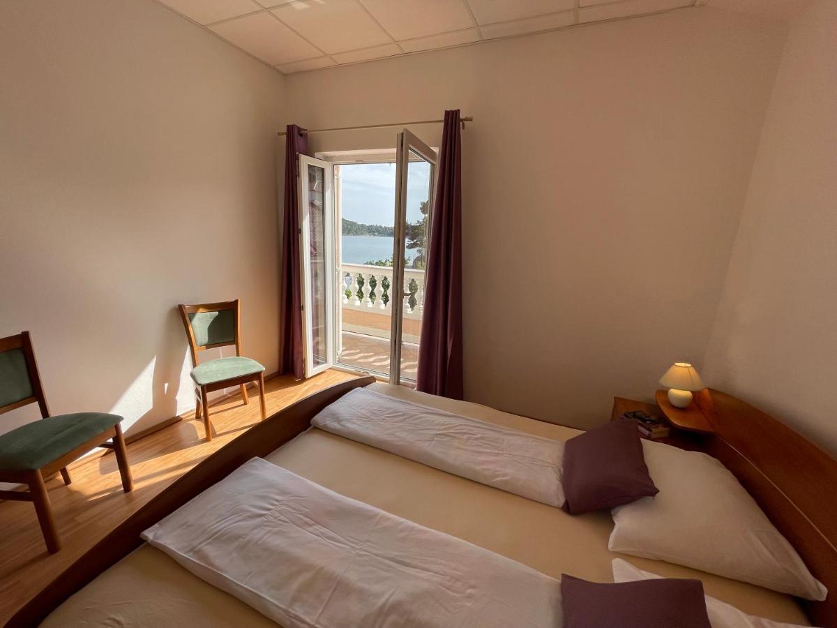 Apartmani Ruzarija Rab Town Eksteriør billede